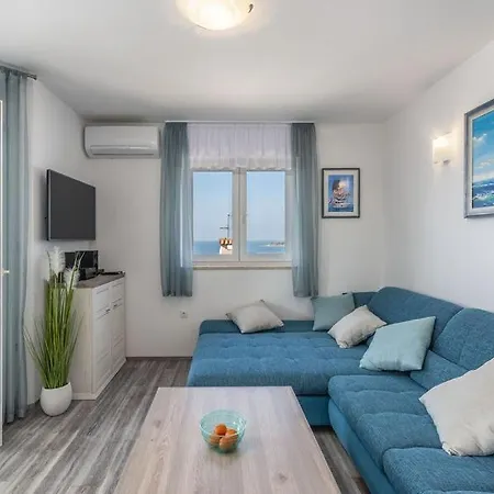 Πανσιόν Marjan